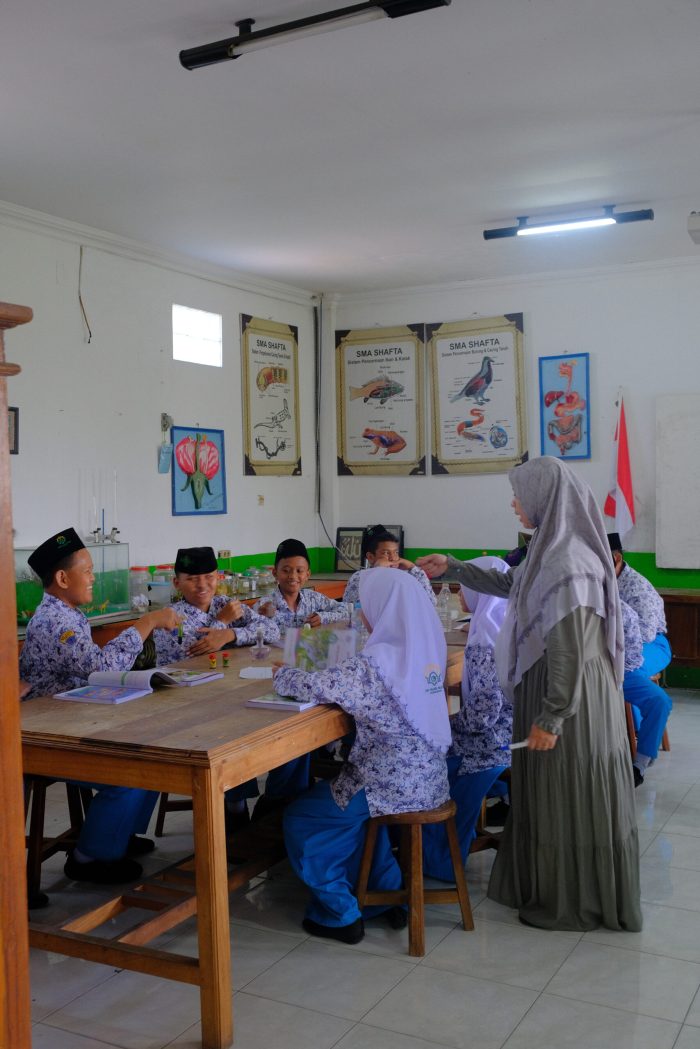 Kira-Kira Harus Sampai Mana Kita Menimba Ilmu?